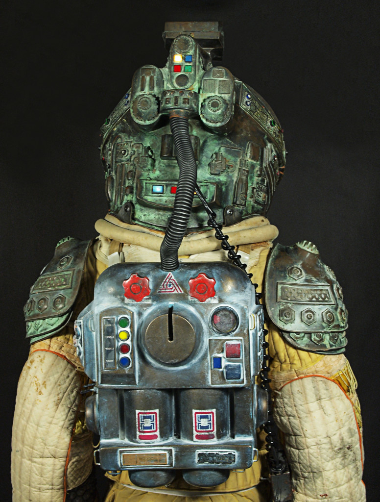 KaneSpacesuit15