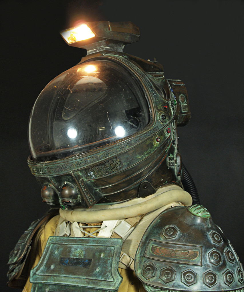 KaneSpacesuit3